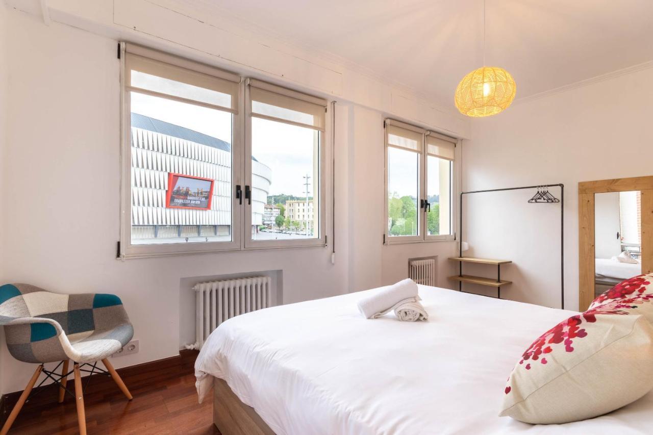 Apartamento Con Vistas Al Estadio San Mames Bilbao Bagian luar foto