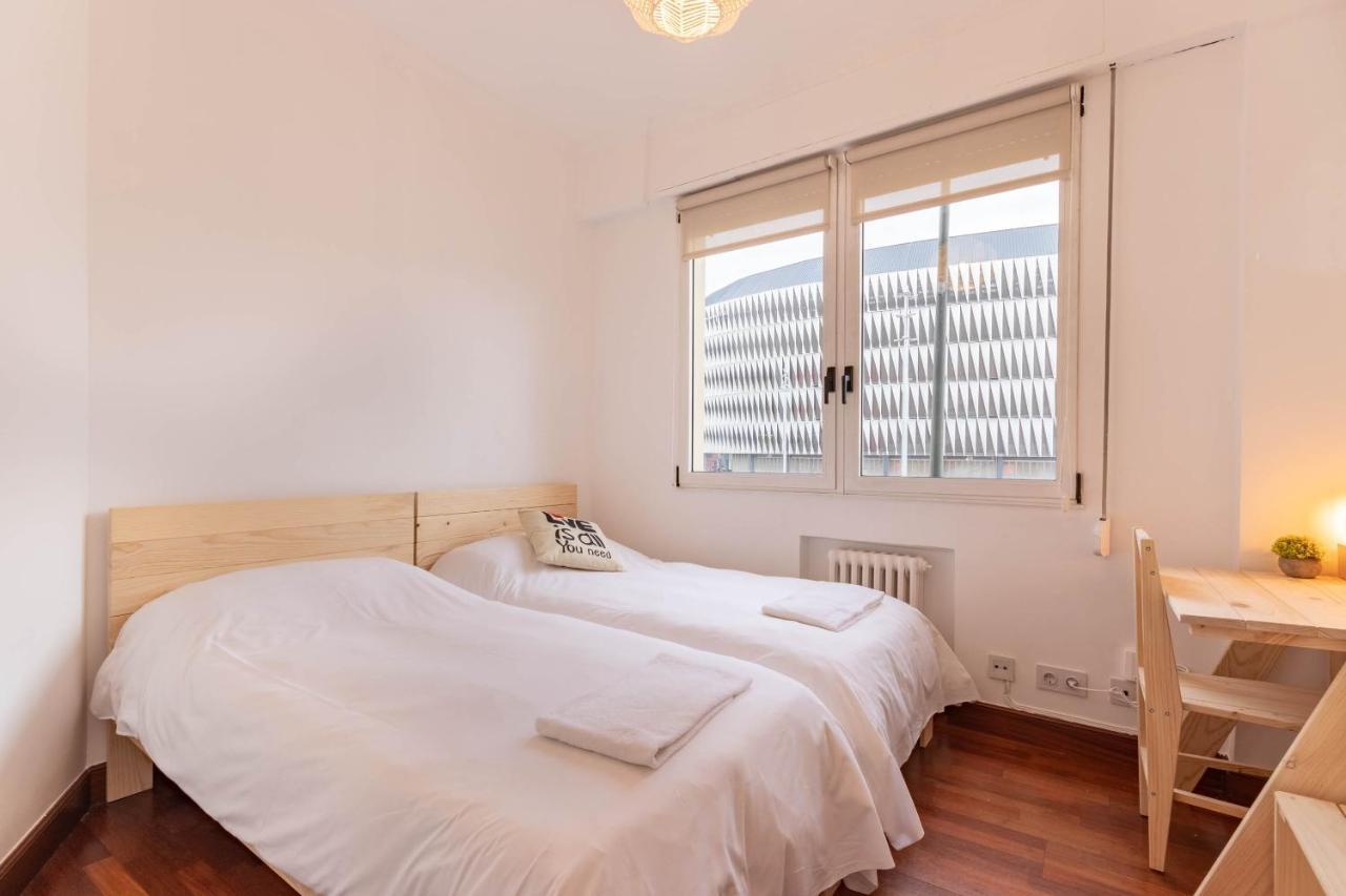 Apartamento Con Vistas Al Estadio San Mames Bilbao Bagian luar foto
