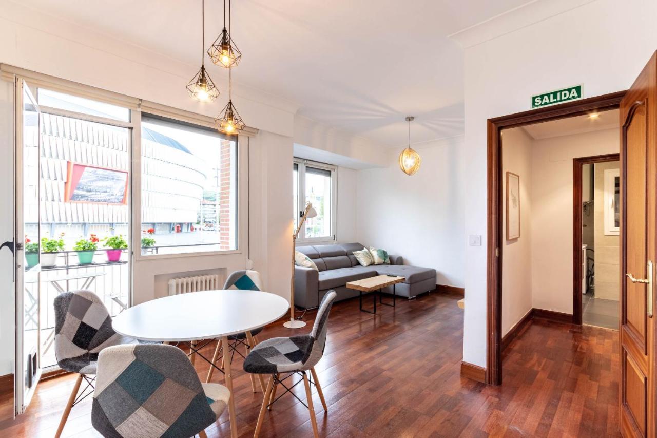 Apartamento Con Vistas Al Estadio San Mames Bilbao Bagian luar foto