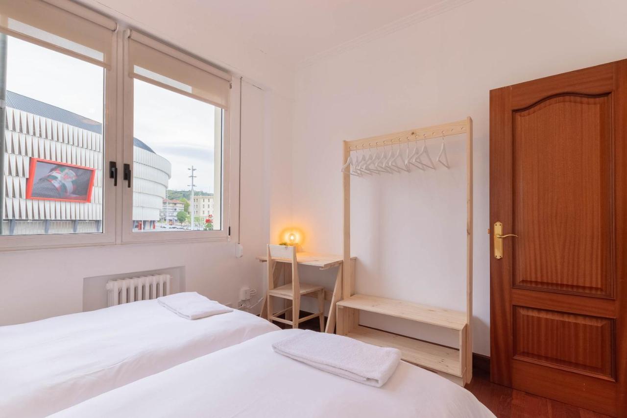 Apartamento Con Vistas Al Estadio San Mames Bilbao Bagian luar foto