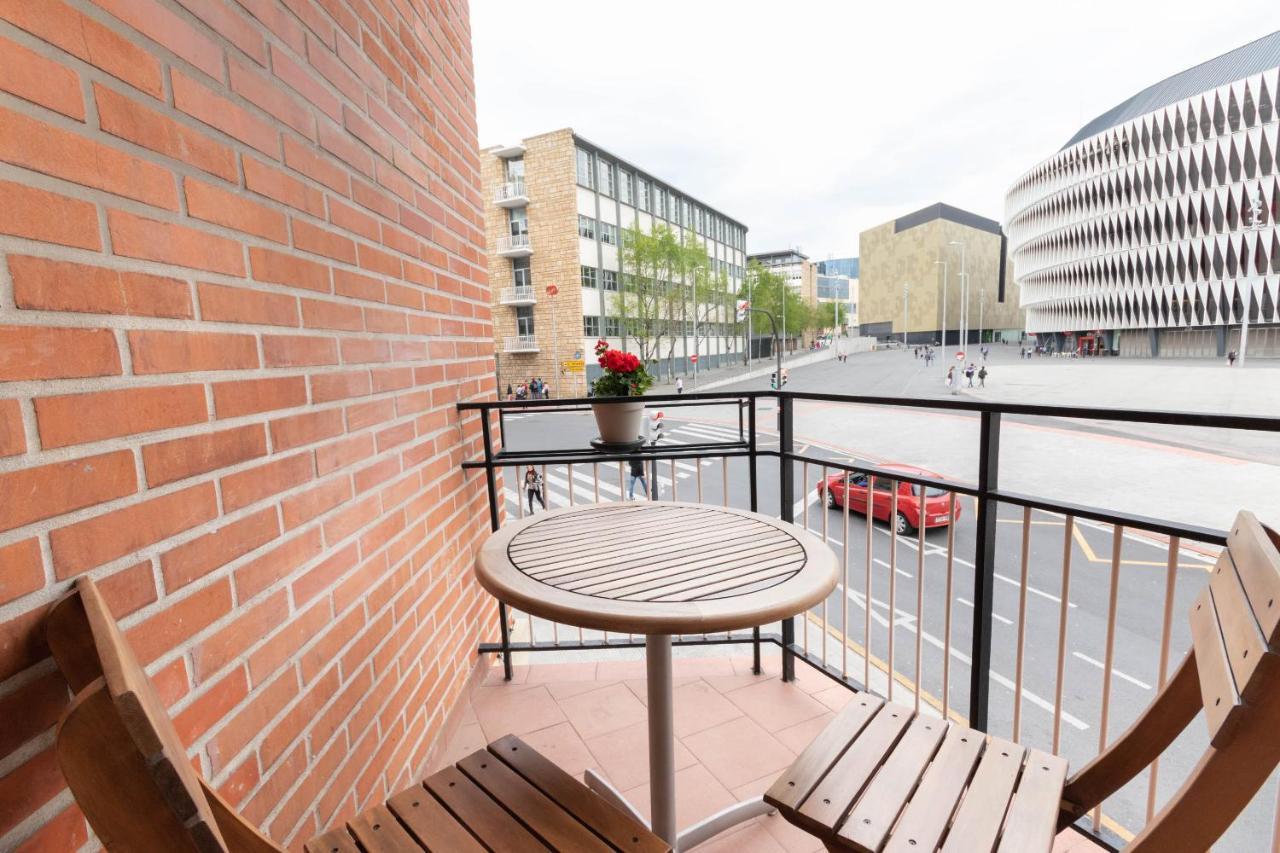 Apartamento Con Vistas Al Estadio San Mames Bilbao Bagian luar foto