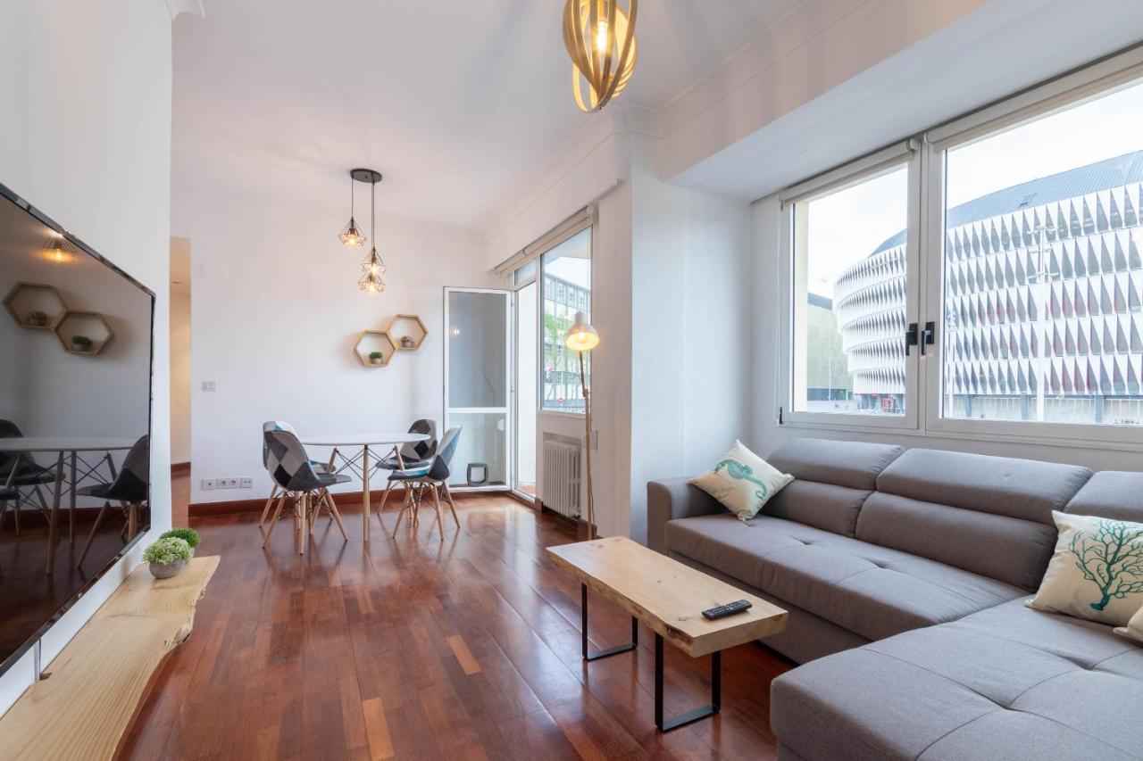 Apartamento Con Vistas Al Estadio San Mames Bilbao Bagian luar foto